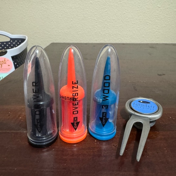 Set Of 3 Oversized Brush Tee with Ball Marker And Foster Golf Divet Tool - Picture 1 of 8